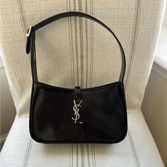 YSL 5 a 7 bag in black patent - Picture 1 of 8